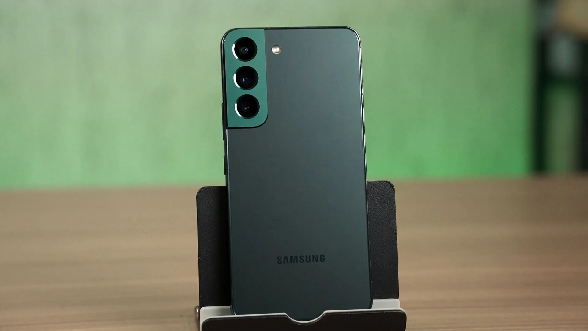 Samsung Galaxy S22 - Image 5